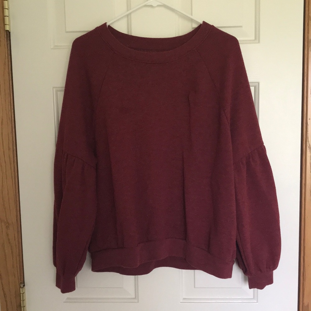 Maroon bubble sleeve sweater